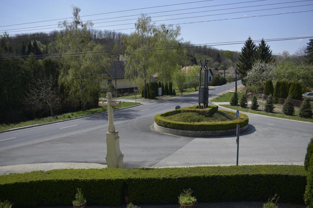 Fonix Apartmanhaz Nagypáli Exteriér fotografie